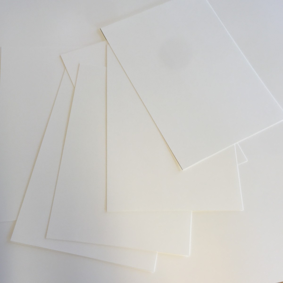 Academy, syntetisk papir, 3 løse ark, 200 g.